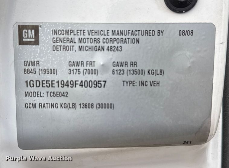 image for item EG2011 2009 GMC C5500 Crew Cab box truck