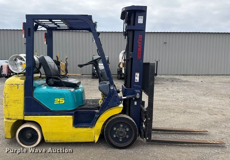 image for item EG2014 Komatsu FG25ST-12 forklift