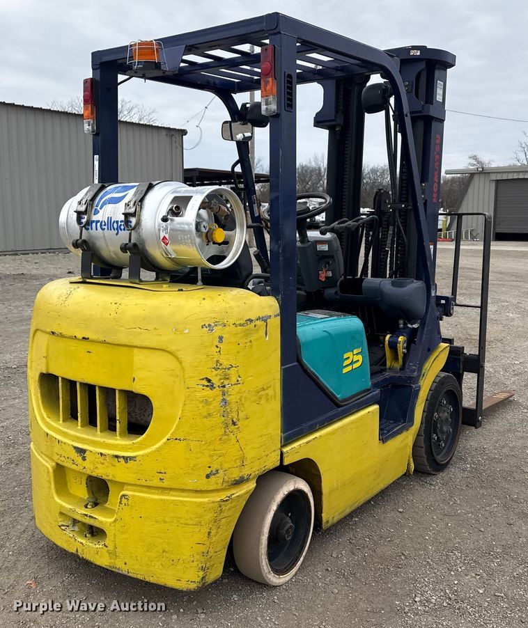 image for item EG2014 Komatsu FG25ST-12 forklift