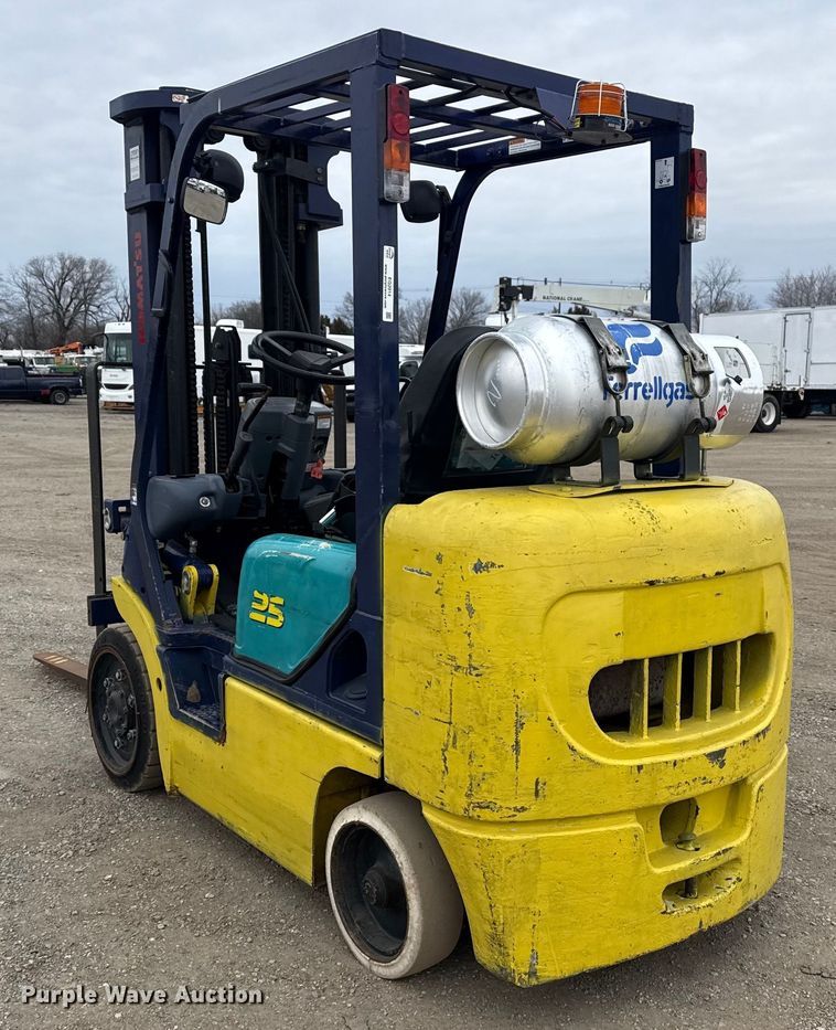 image for item EG2014 Komatsu FG25ST-12 forklift