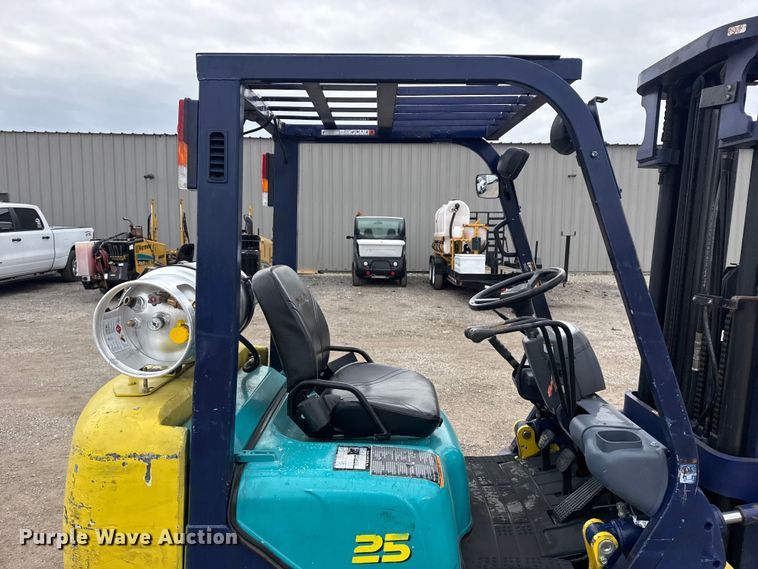 image for item EG2014 Komatsu FG25ST-12 forklift