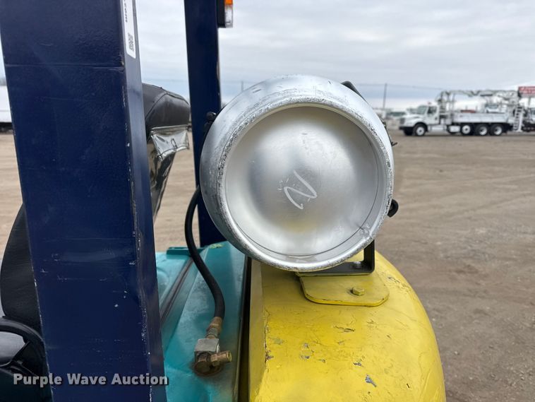 image for item EG2014 Komatsu FG25ST-12 forklift