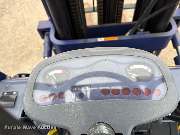 image for item EG2014 Komatsu FG25ST-12 forklift