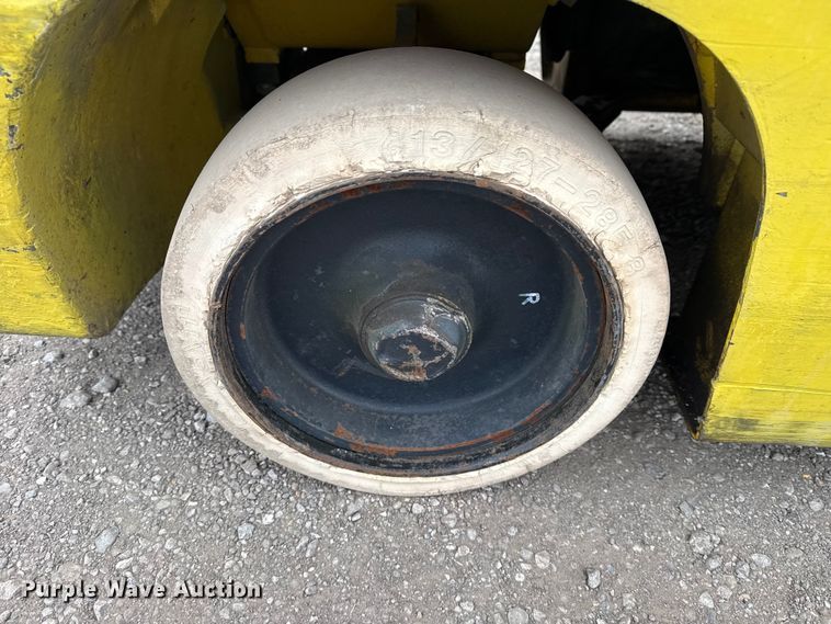 image for item EG2014 Komatsu FG25ST-12 forklift