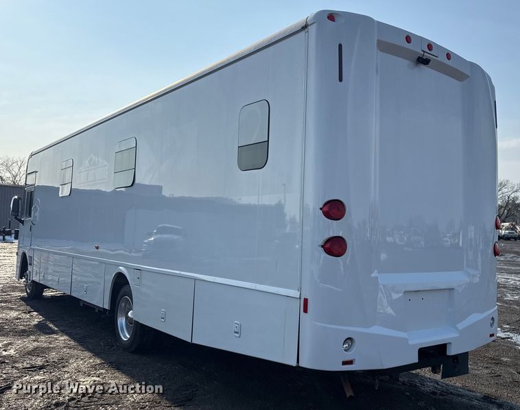 image for item EG2026 2017 Winnebago mobile medical unit