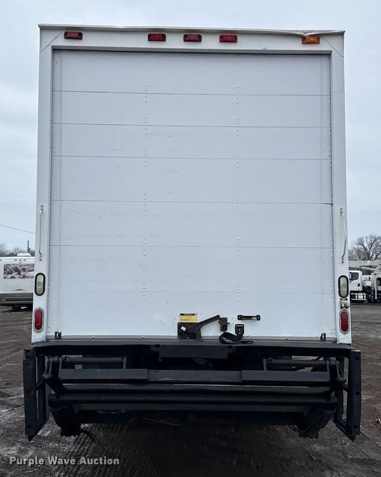 image for item EG2041 2000 Freightliner FL60 box truck