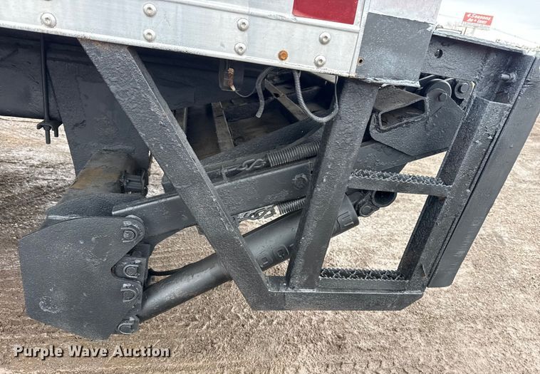 image for item EG2041 2000 Freightliner FL60 box truck