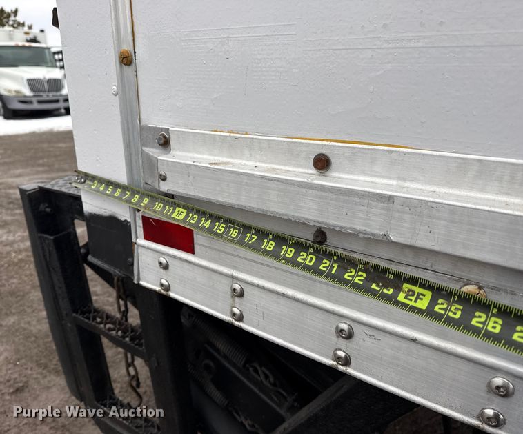 image for item EG2041 2000 Freightliner FL60 box truck