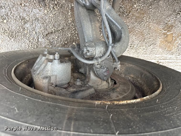 image for item EG2041 2000 Freightliner FL60 box truck