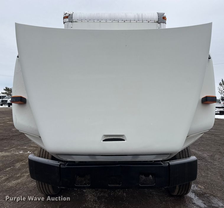 image for item EG2041 2000 Freightliner FL60 box truck