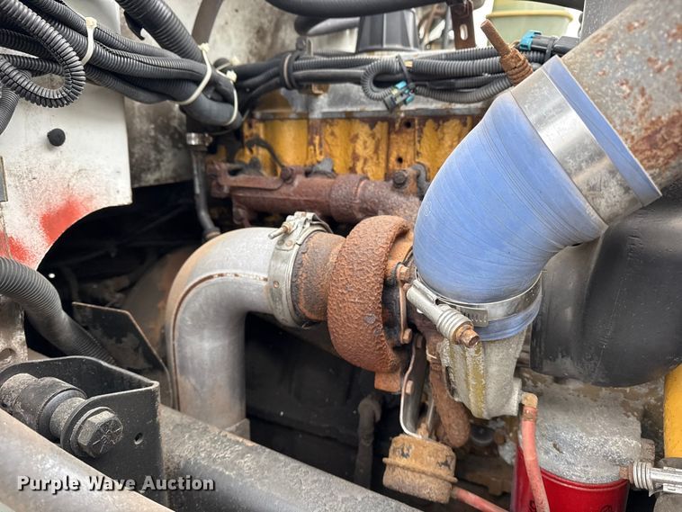 image for item EG2041 2000 Freightliner FL60 box truck