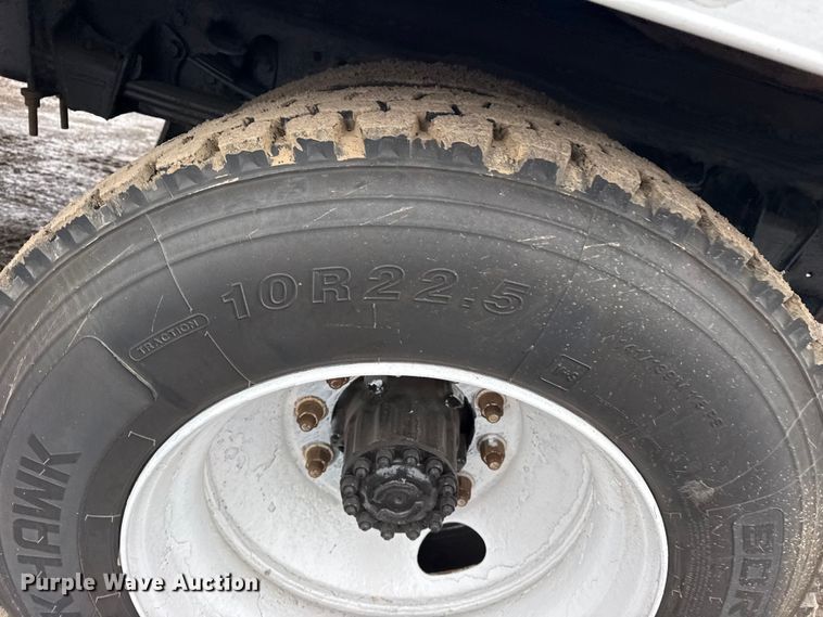 image for item EG2041 2000 Freightliner FL60 box truck