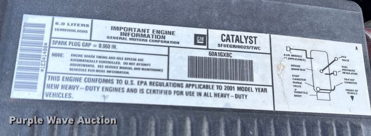 image for item EG6122 2001 GMC Sierra 2500HD flatbed pickup truck