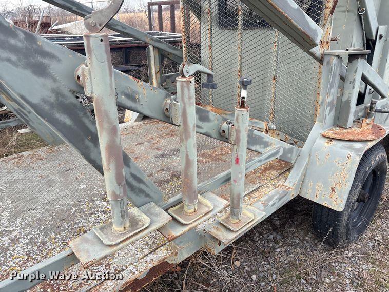 image for item EG8336 New Heights mobile deer blind trailer