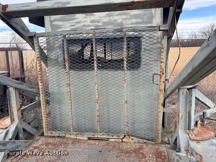 image for item EG8336 New Heights mobile deer blind trailer