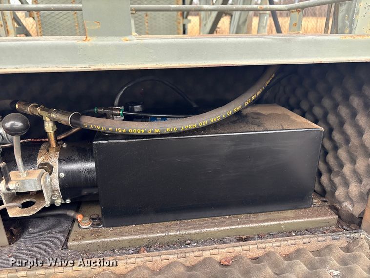 image for item EG8336 New Heights mobile deer blind trailer