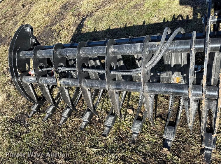 image for item EN0142 2025 Giyi CLG72 skid steer rock grapple bucket