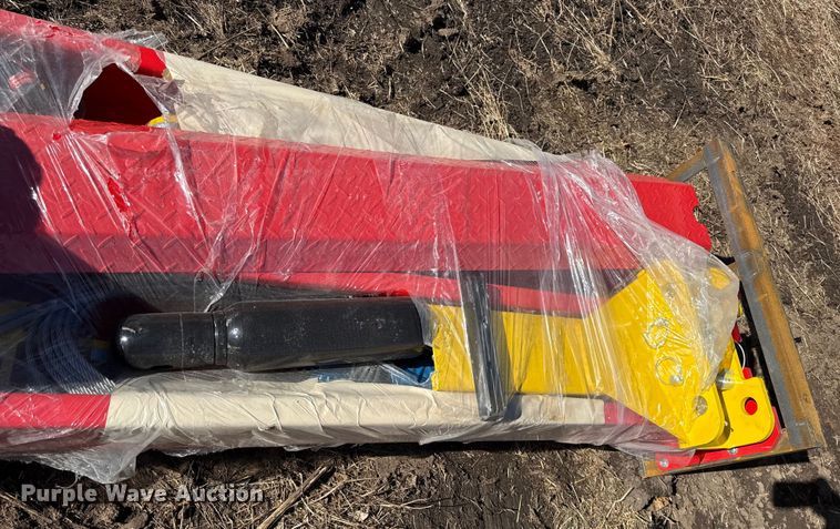 image for item EN0259 2025 AGT car lift