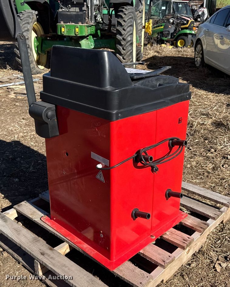 image for item EN0292 AGrotk wheel balancer