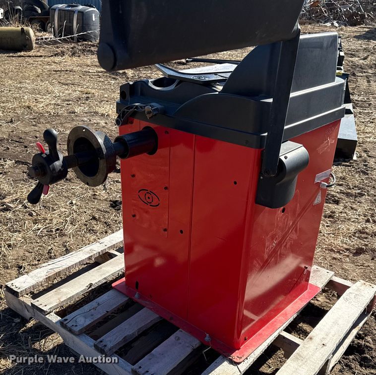 image for item EN0292 AGrotk wheel balancer