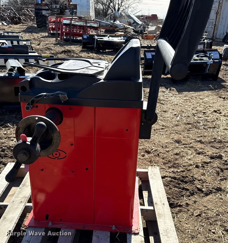 image for item EN0292 AGrotk wheel balancer