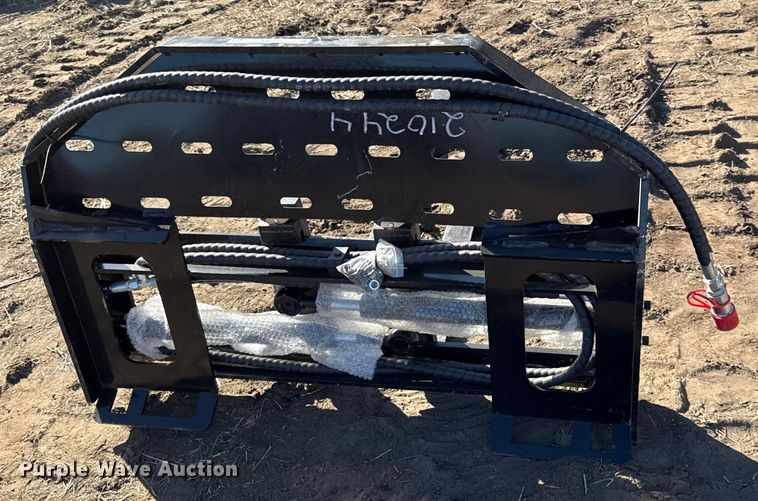 image for item EN0295 2025 Giyi skid steer forks