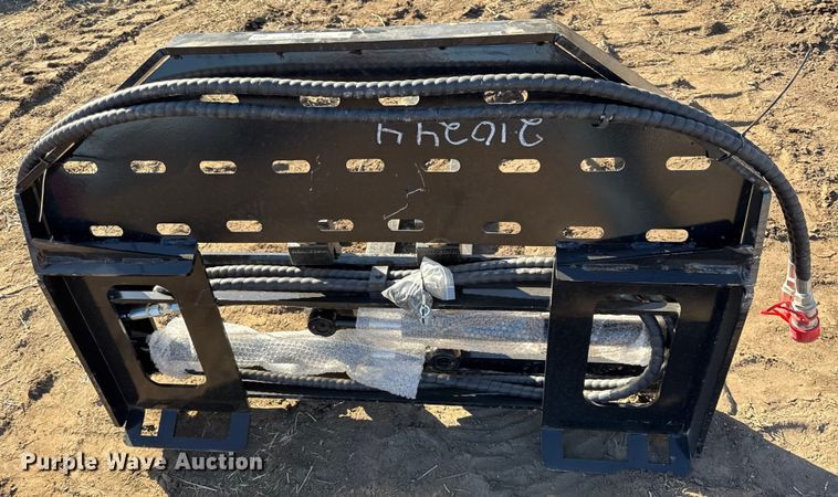 image for item EN0295 2025 Giyi skid steer forks