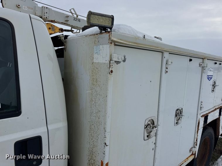 image for item EN0757 2012 Ford F550 utility / service truck