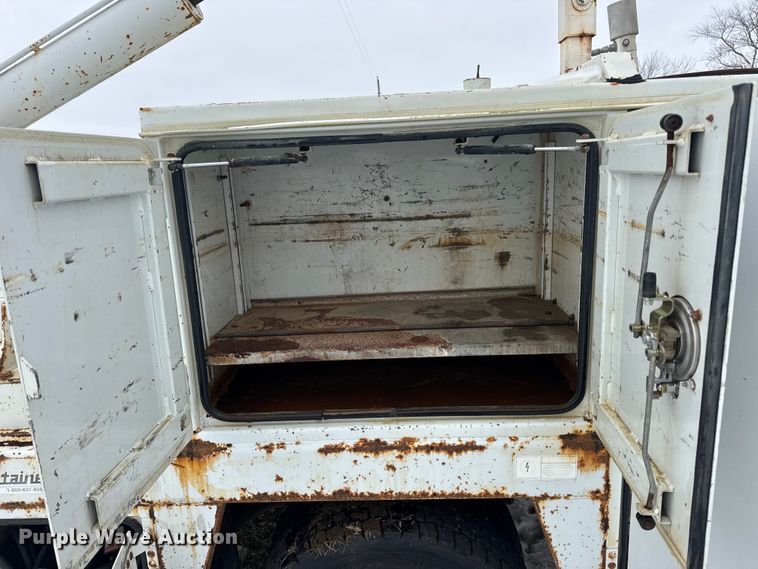 image for item EN0757 2012 Ford F550 utility / service truck