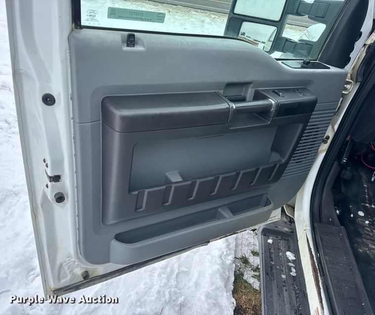 image for item EN0757 2012 Ford F550 utility / service truck