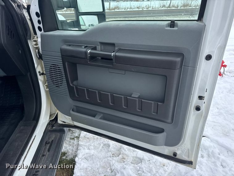 image for item EN0757 2012 Ford F550 utility / service truck