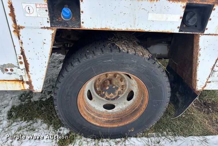 image for item EN0757 2012 Ford F550 utility / service truck