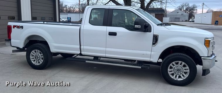 image for item EN0907 2017 Ford F250 Super Duty STX Ext. Cab pickup truck