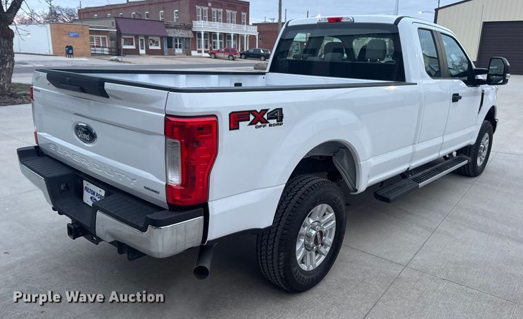 image for item EN0907 2017 Ford F250 Super Duty STX Ext. Cab pickup truck