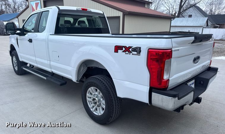image for item EN0907 2017 Ford F250 Super Duty STX Ext. Cab pickup truck