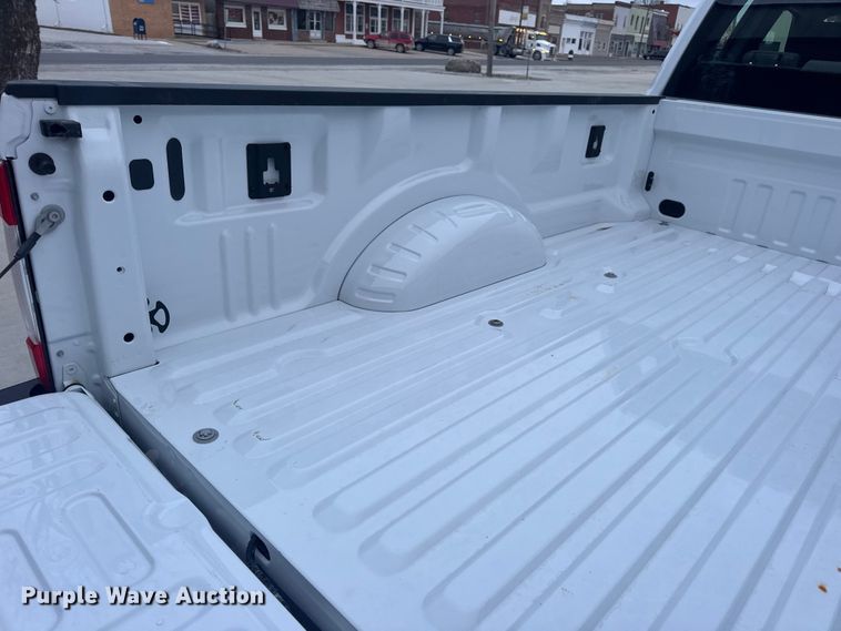 image for item EN0907 2017 Ford F250 Super Duty STX Ext. Cab pickup truck