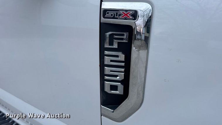 image for item EN0907 2017 Ford F250 Super Duty STX Ext. Cab pickup truck