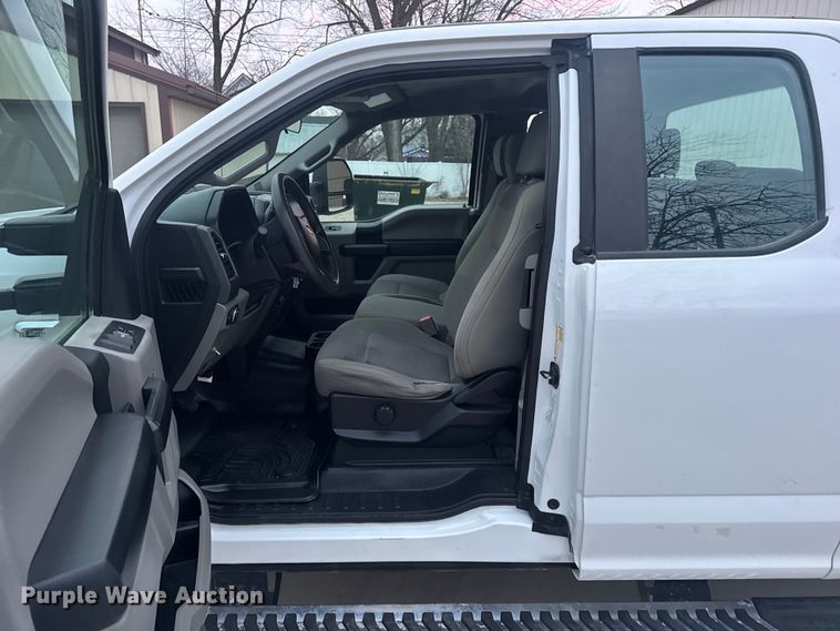 image for item EN0907 2017 Ford F250 Super Duty STX Ext. Cab pickup truck