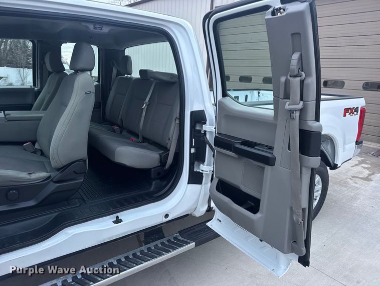 image for item EN0907 2017 Ford F250 Super Duty STX Ext. Cab pickup truck