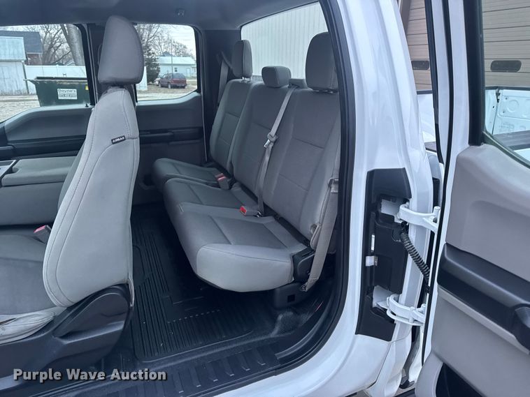 image for item EN0907 2017 Ford F250 Super Duty STX Ext. Cab pickup truck