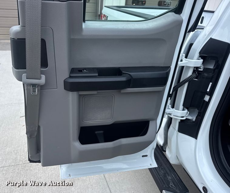 image for item EN0907 2017 Ford F250 Super Duty STX Ext. Cab pickup truck