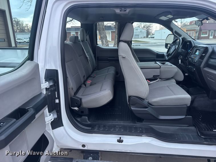 image for item EN0907 2017 Ford F250 Super Duty STX Ext. Cab pickup truck