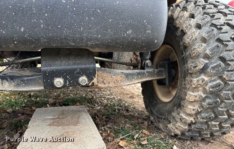 image for item EN5915 Yamaha G19E golf cart