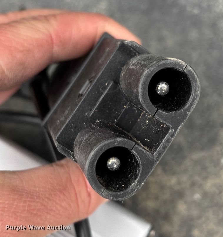 image for item EN5915 Yamaha G19E golf cart