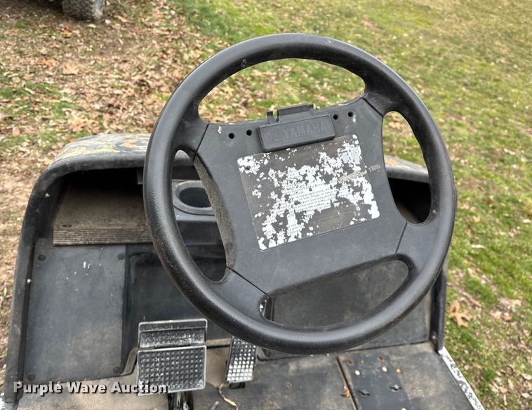 image for item EN5916 Yamaha G19E golf cart