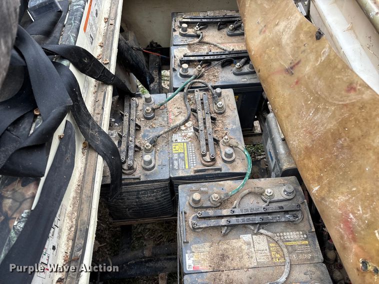 image for item EN5916 Yamaha G19E golf cart