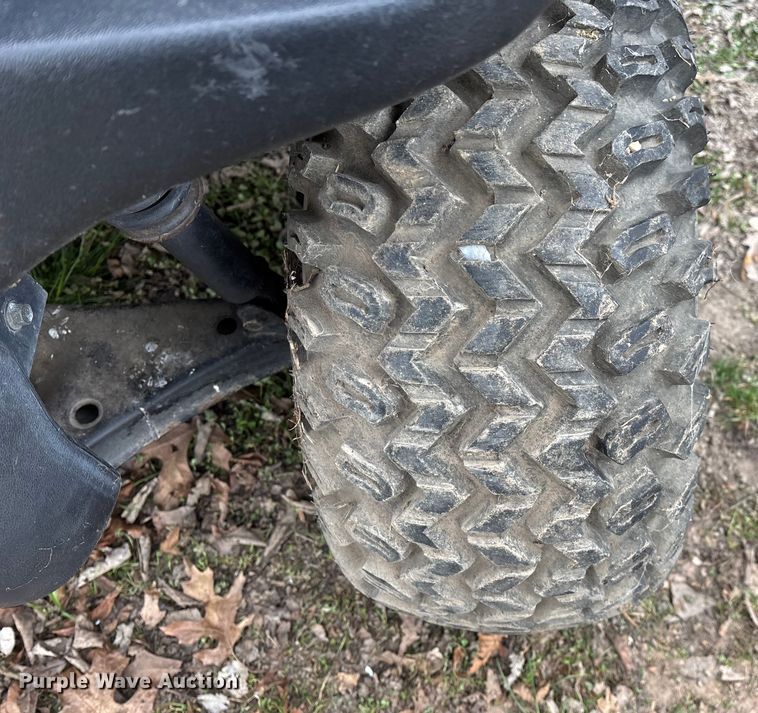 image for item EN5916 Yamaha G19E golf cart