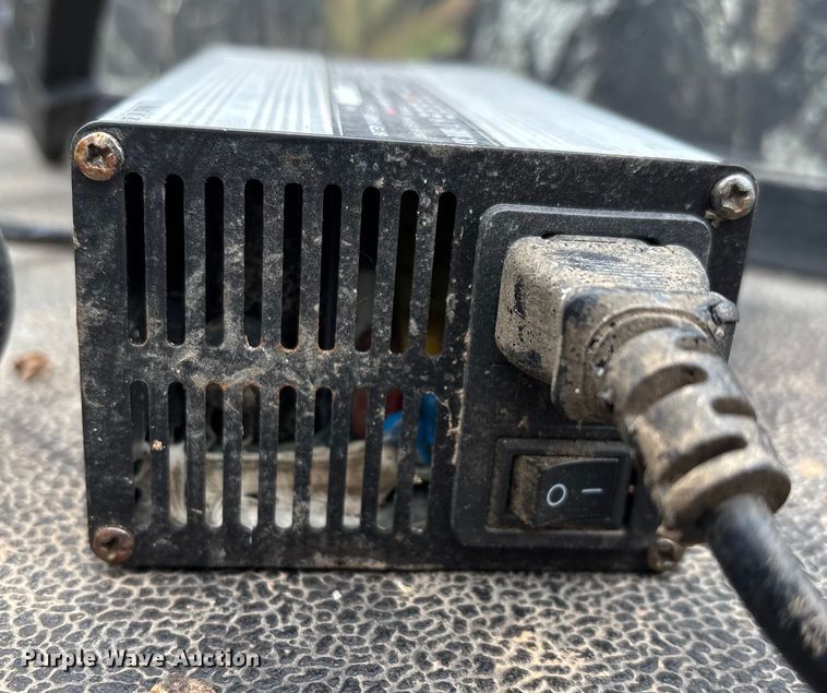 image for item EN5916 Yamaha G19E golf cart