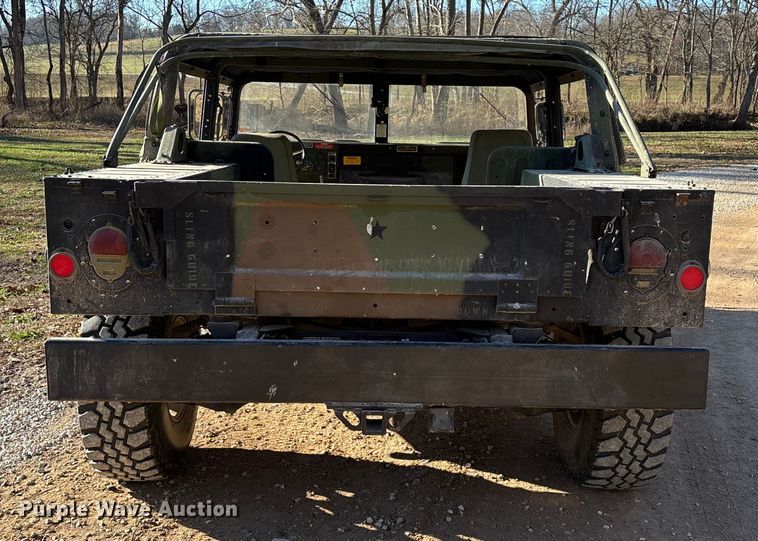 image for item EN5918 1993 AM General M998 HMMWV SUV