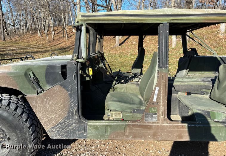 image for item EN5918 1993 AM General M998 HMMWV SUV